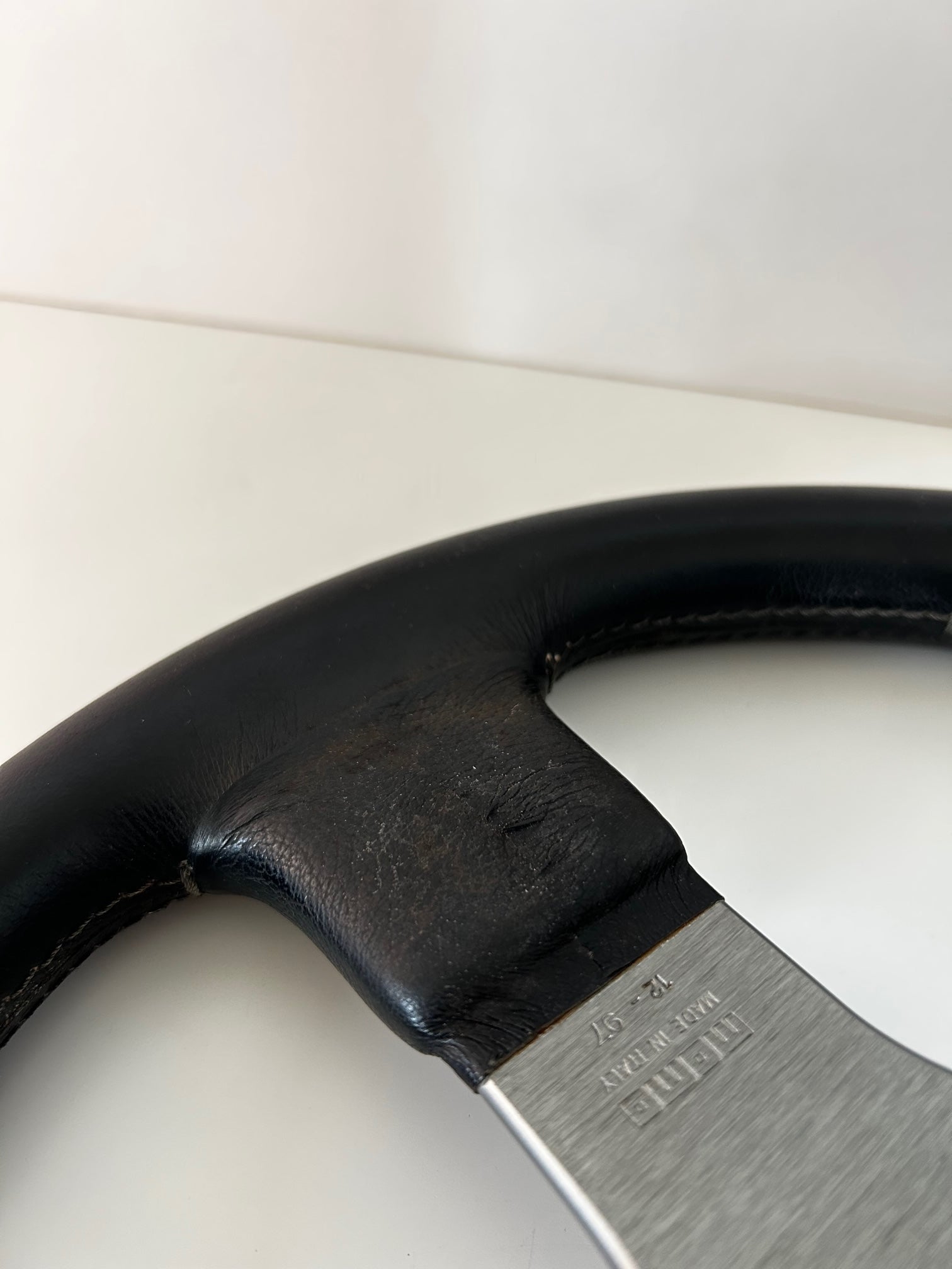MOMO Fighter 350mm – Sunny Details